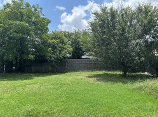 3825 Williamsburg Dr, Garland, TX 75043