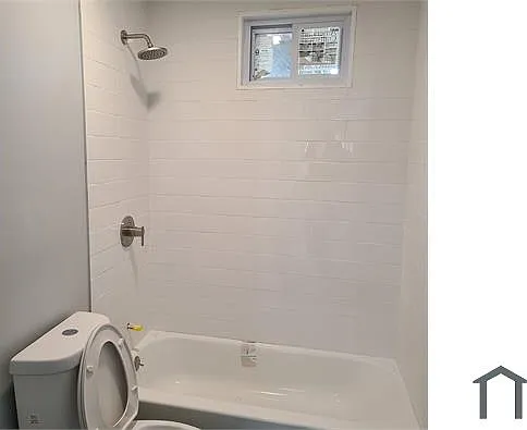 6 bed, 3000 sqft, $3,500 — Photo 2