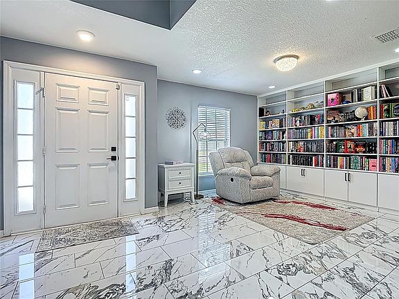 4th image of 965 Alsace Dr