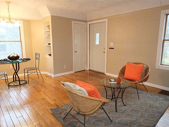 3rd image of 2749 Bellwood Ave