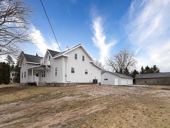 2nd image of W7549 Spring Rd