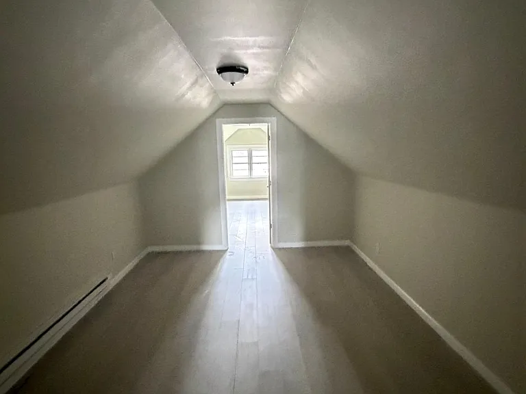 1043 Jefferson Ave #2H — Photo 12