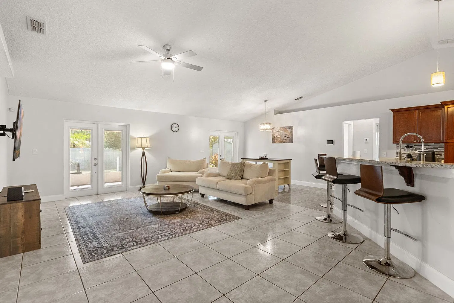 4 bed, 2.0 bath, 1496 sqft, $3,390 — Photo 1