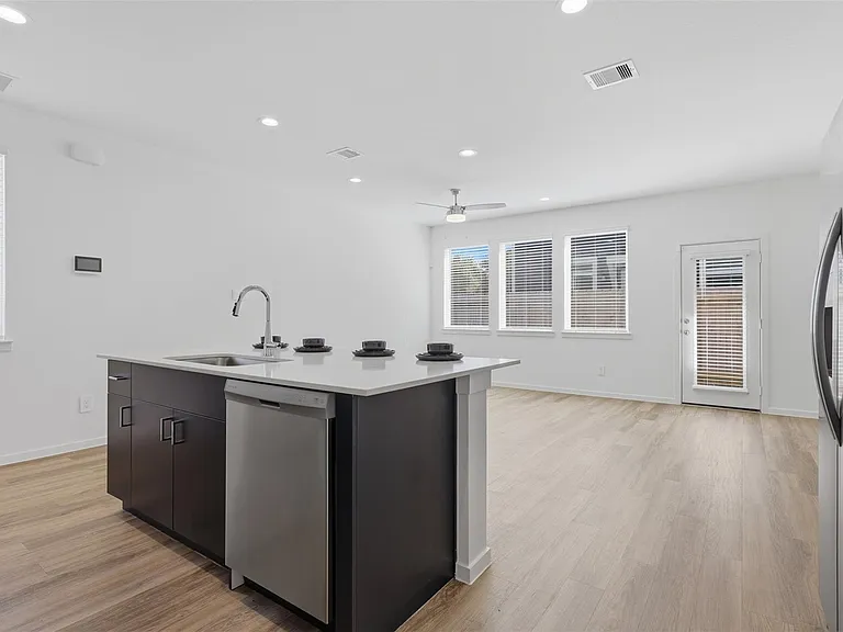 7720 Inwood Grove Ln — Photo 6