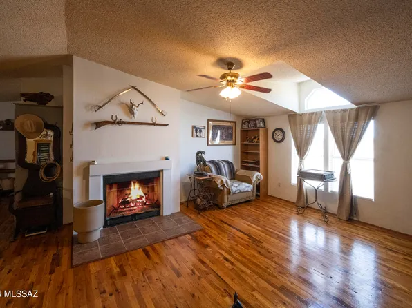 14655 W Red Feather Ln, Marana, AZ 85653