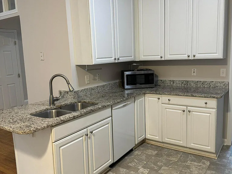 8605 Tanzanite Ct — Photo 13