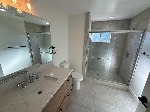 3rd image of 5244-5244 E Falls View Dr #133932104