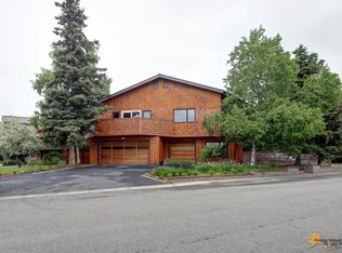 1853 Buccaneer Pl, Anchorage, AK 99501