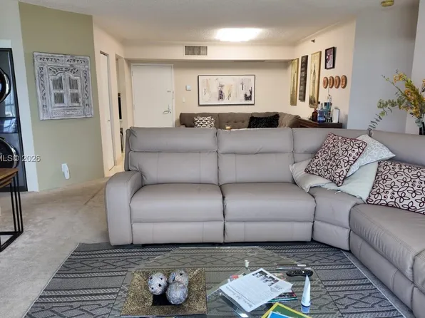 3600 Mystic Pointe Dr, Aventura, FL