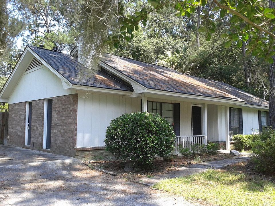 Exterior View from Driveway