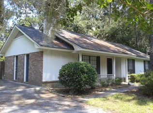 1412 Whitfield Park Cir, Savannah, GA 31406