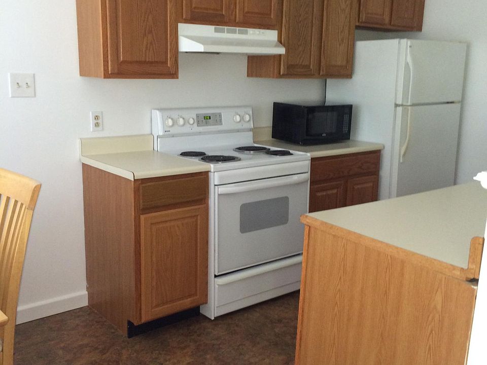 2nd image of 1234 Oakridge Rd APT 4