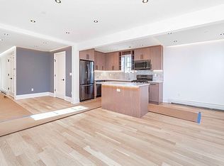 21-74 42nd St #3R, Astoria, NY 11105