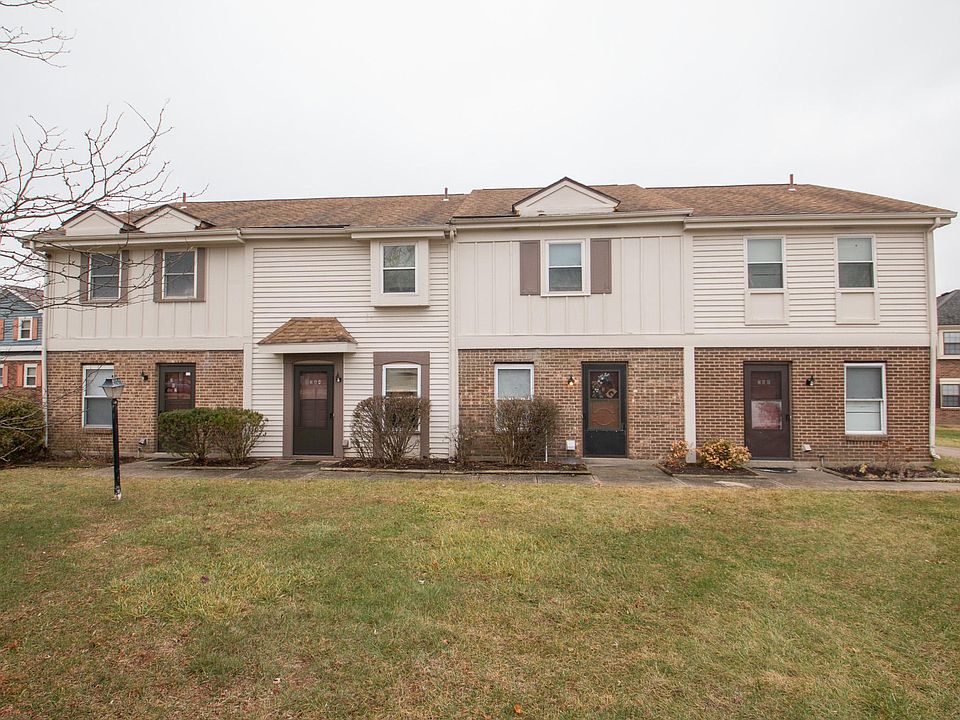 1st image of 382 Windsor Park Dr