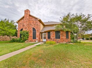 8121 Yacht Club Dr, Rowlett, TX 75089