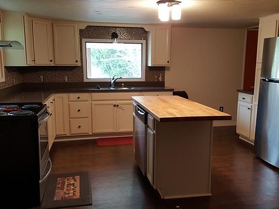 2nd image of 4 Williams Rd