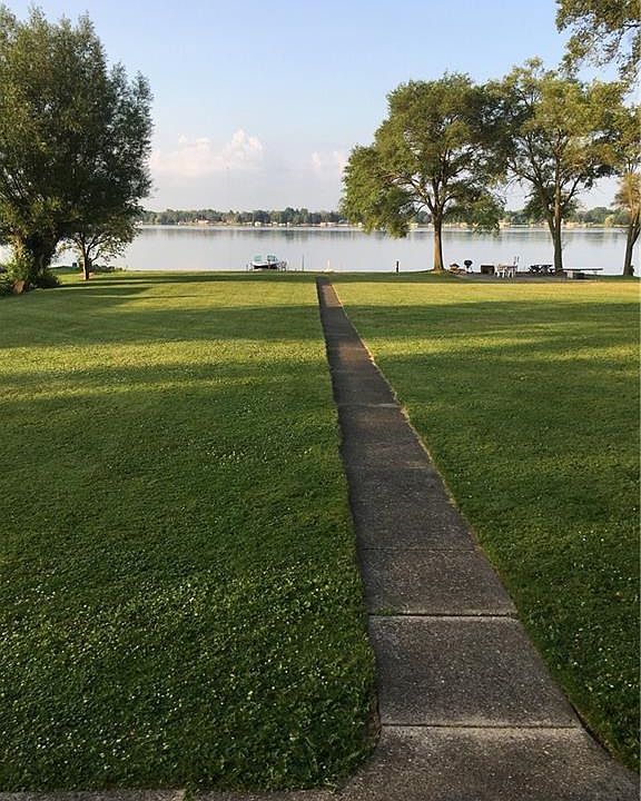 2nd image of 2148 River Rd