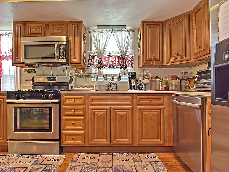 45 Nightingale St #B — Photo 41