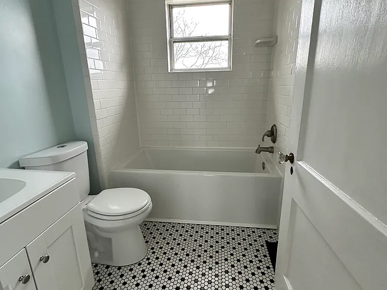 100 Bradley St — Photo 9