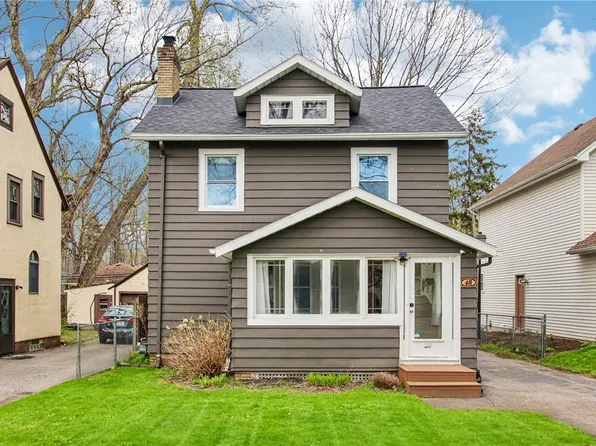 48 Chelsea Rd, Rochester, NY 14617