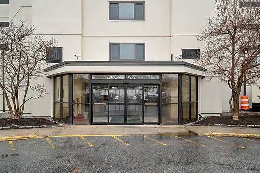 2nd image of 200 Cove Way Unit 911