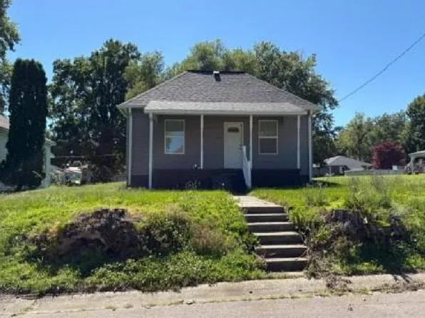 717 Cleveland St, Bicknell, IN 47512