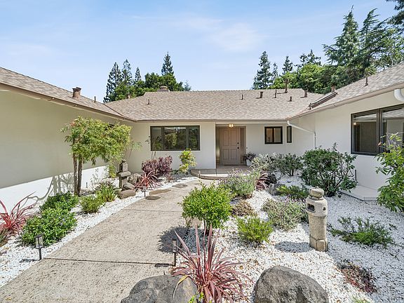 3rd image of 26530 Conejo Ct