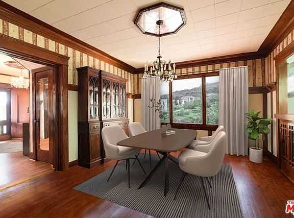 4th image of 118 N Manhattan Pl