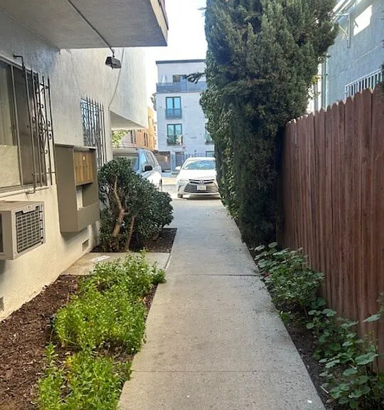1428 S Bedford St #6 — Photo 3