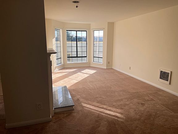 5th image of 2603 33rd Ave #101