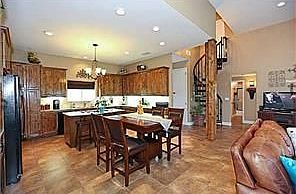 3rd image of 300 County Road 327