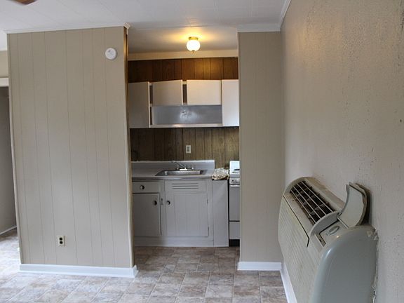 3rd image of 701 E Highway 90 #4