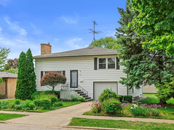 2712 Lincoln ROAD, Kenosha, WI 53143