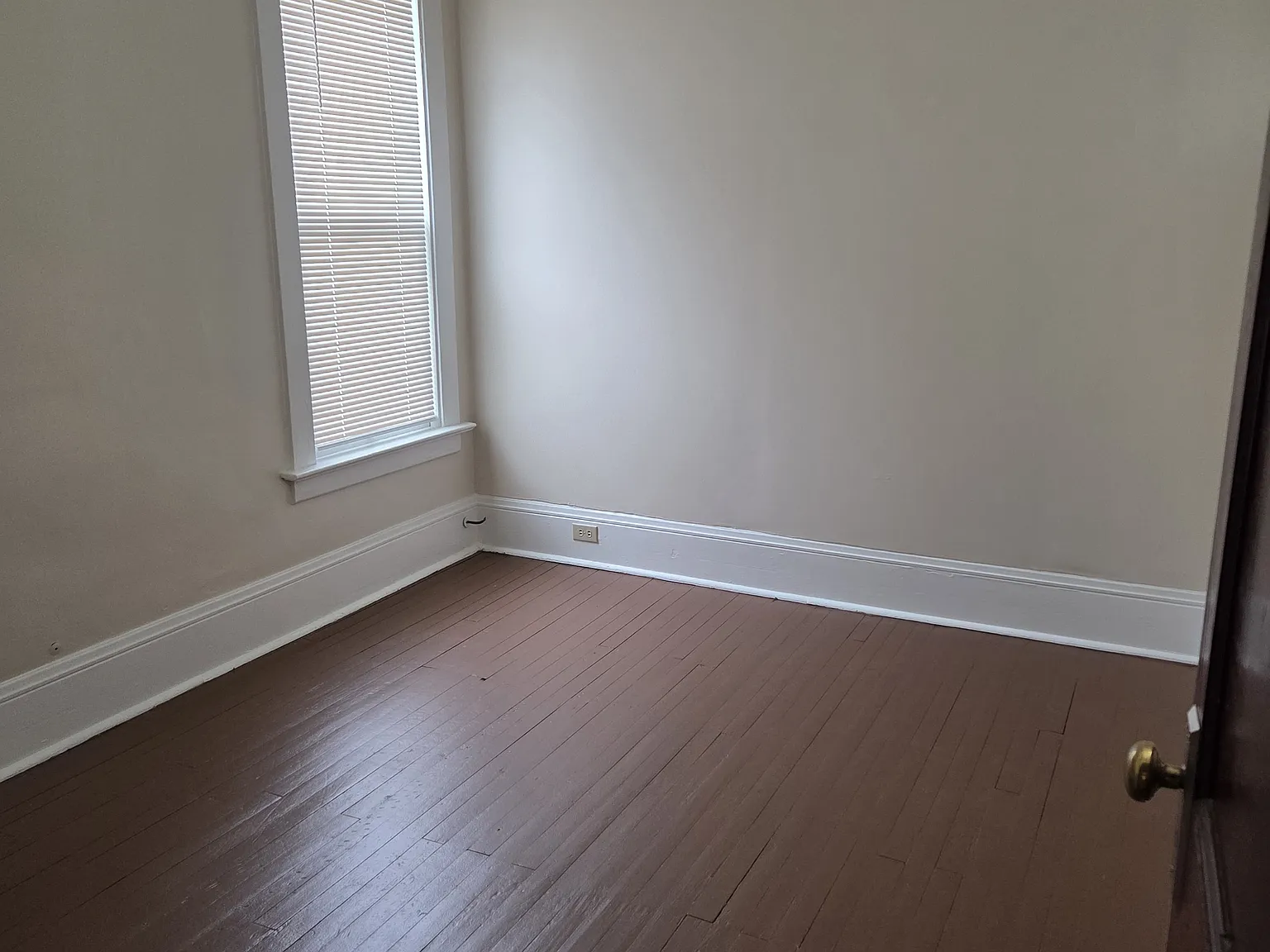 2 bed, 950 sqft, $900 — Photo 2