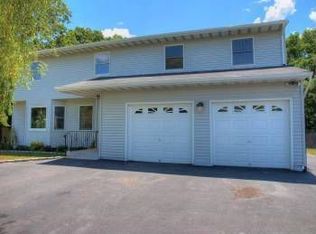 38 Musket Dr, Shirley, NY 11967