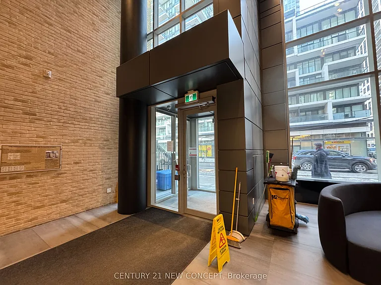 68 Shuter St #1811 — Photo 21