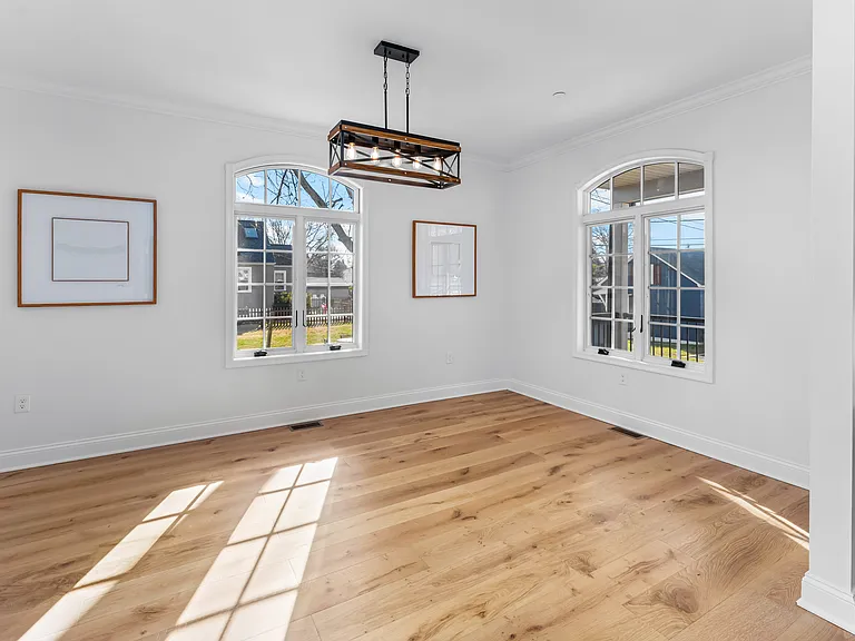 7214 Greenbank Rd — Photo 19