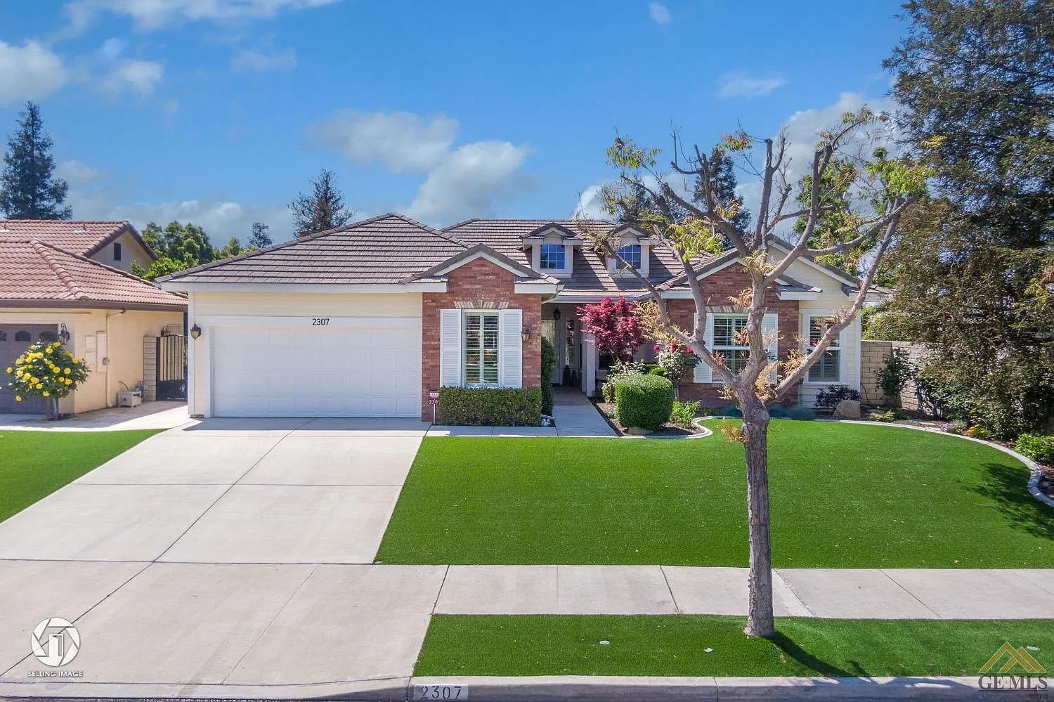 2307 Snowdrop Dr photo 1