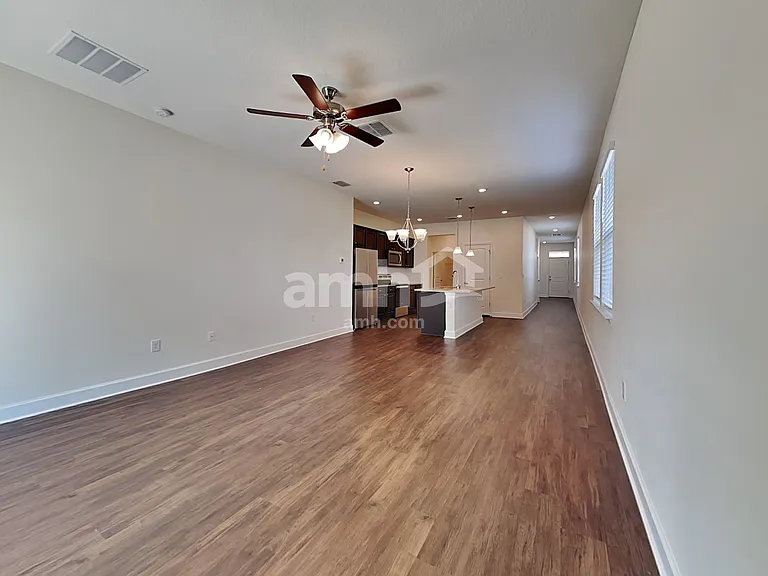 1049 Walden Pond Dr — Photo 5