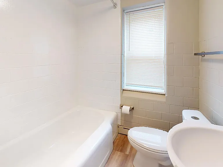 503 N Riverview Dr #4 — Photo 5