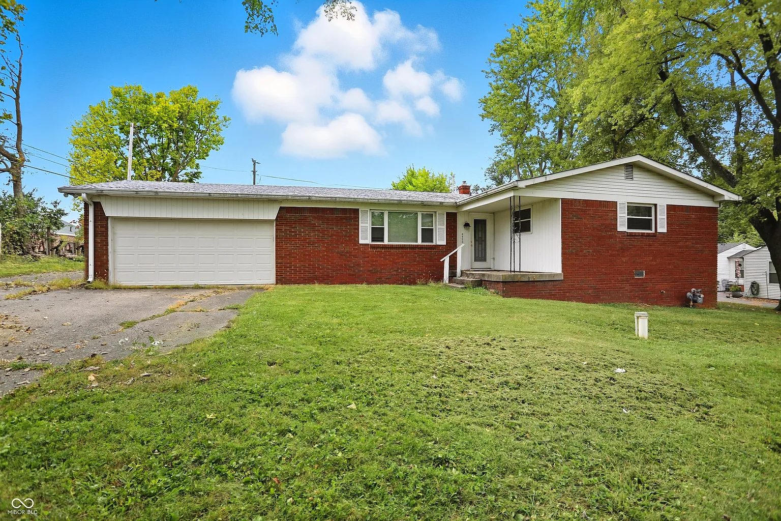 4950 Walker St photo 1