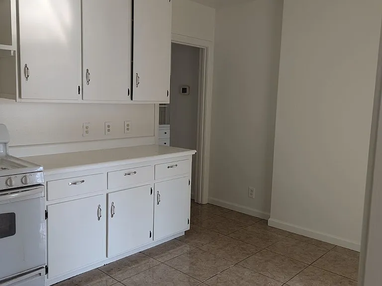 1851 Calimyrna Ave — Photo 10