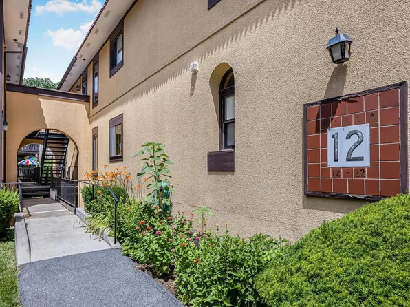 12 Granada Crescent #22, White Plains, NY 10603