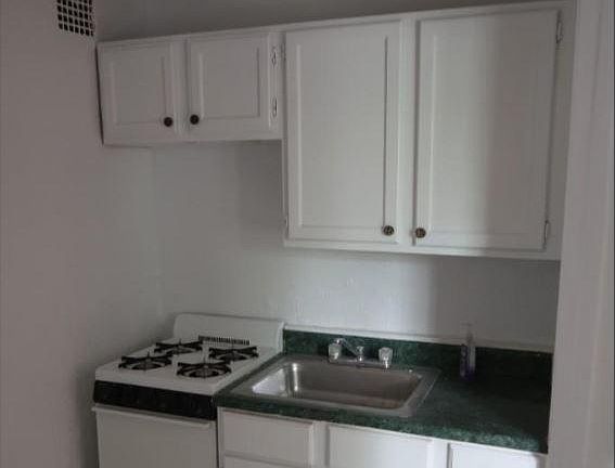 5th image of 5301 N Ashland Ave #2