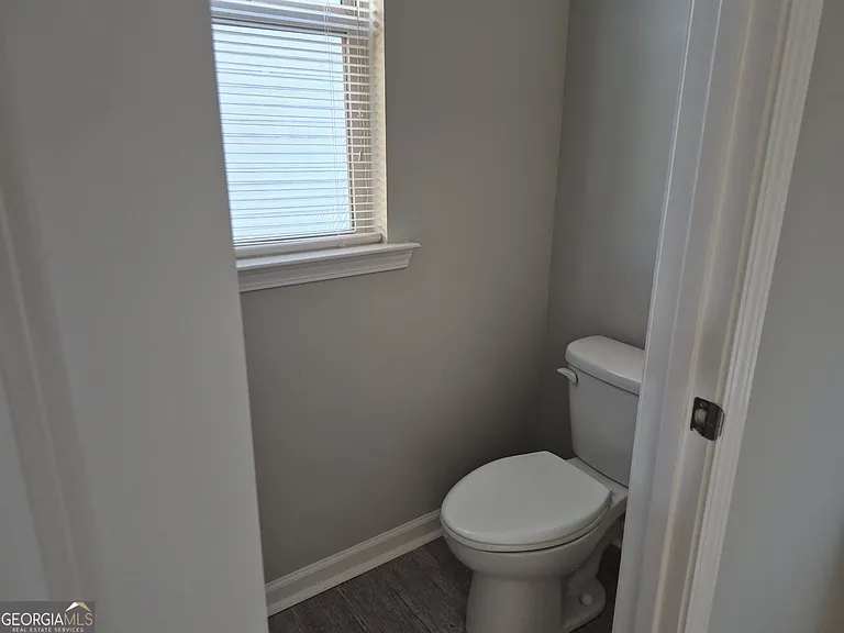 1506 Charcoal Ives Rd — Photo 27