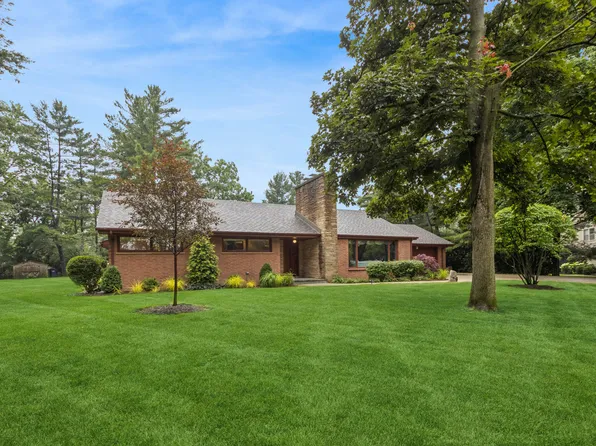 3045 Farner Ct, Riverwoods, IL 60015