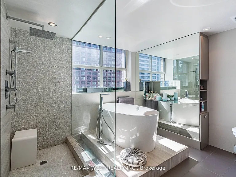 409 Bloor St E #Penthouse 2 — Photo 25