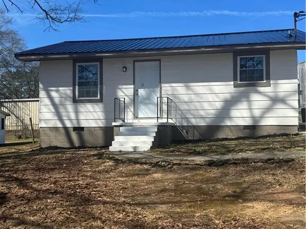 42 Busha St, Toccoa, GA 30577