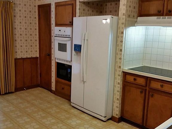 2nd image of 2114 Kingsway Dr