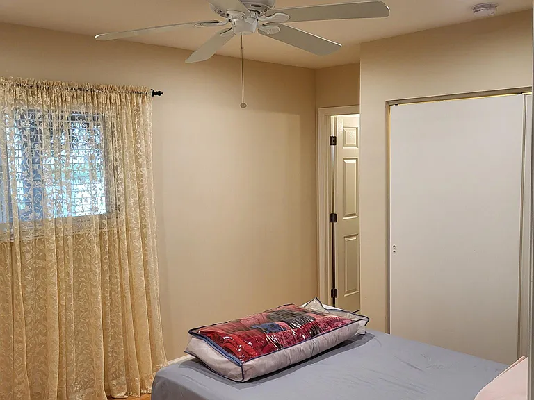 3335 Idell St — Photo 18